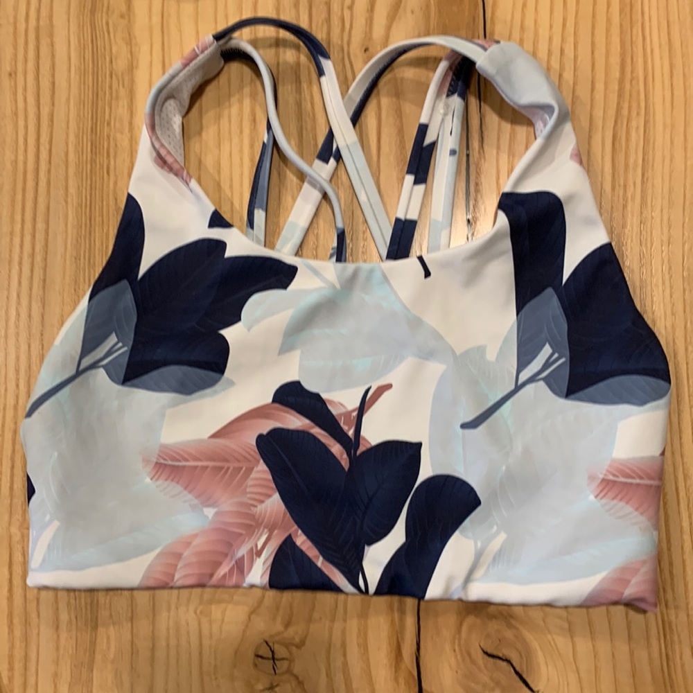 Senitas Athletics lotus yoga bra